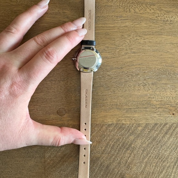 Skagen Women’s Watch - Silver with Black Band - Picture 3 of 3
